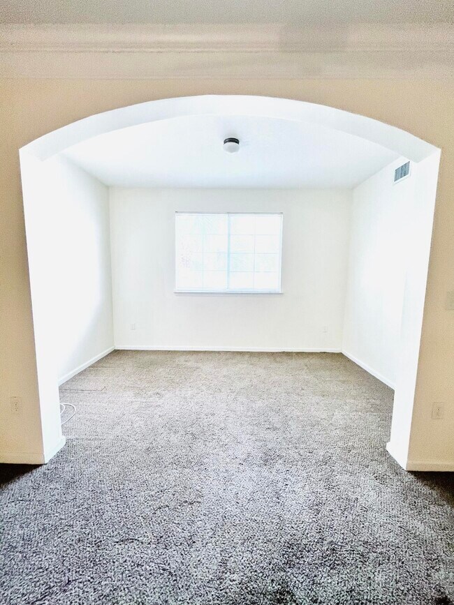 Foto del edificio - 9905 Baywinds Blvd