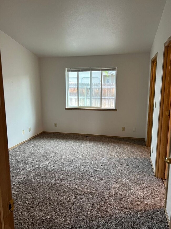 Building Photo - 2 br, 2 bath House - 2808 SW Salmon Avenue