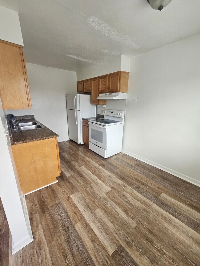 Foto del edificio - 3220 Fordhaven Rd