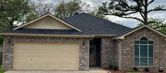 Building Photo - 121 Deanna Ln