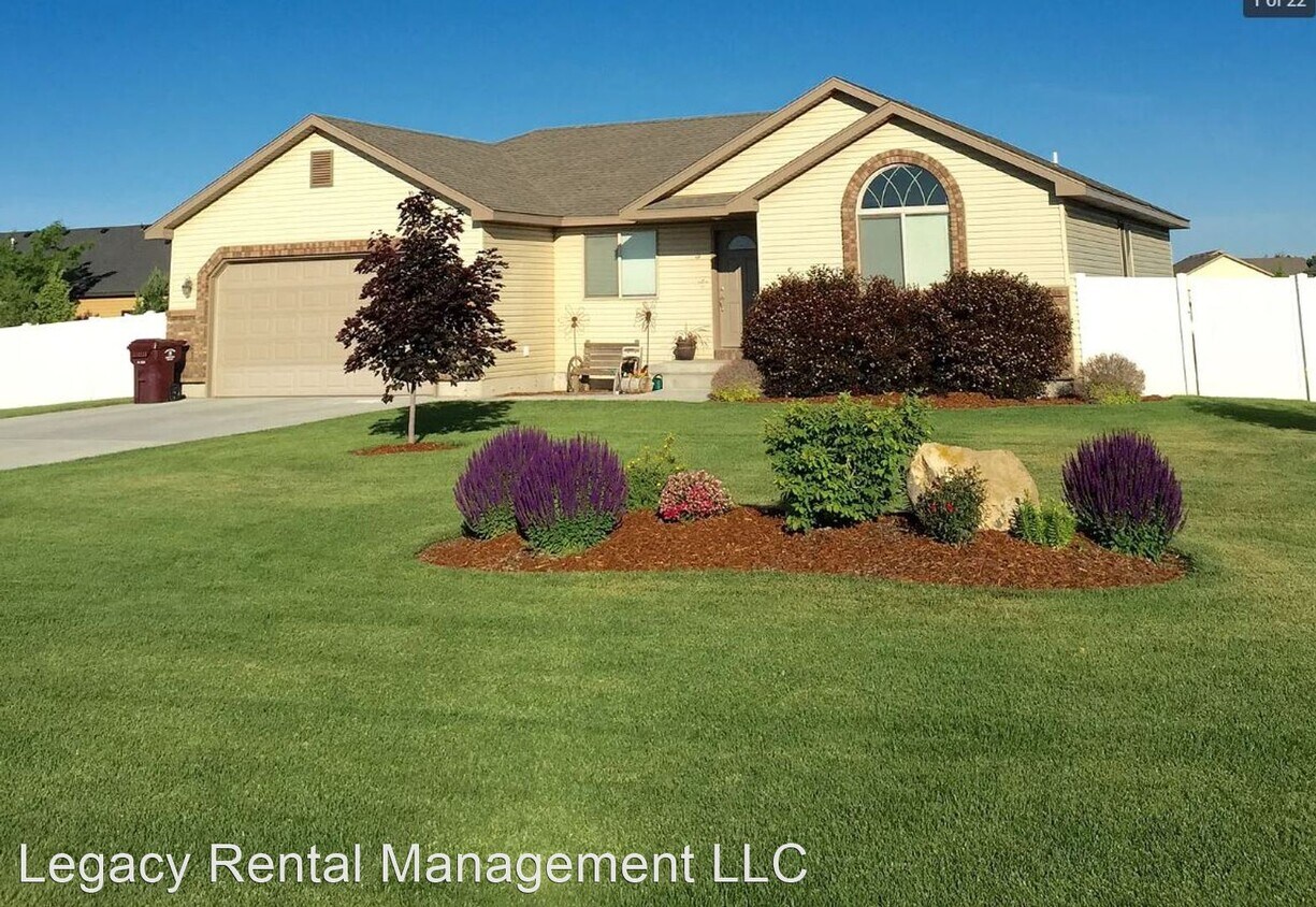 5 br, 2 bath House 5 N. Oak Circle House Rental in Rigby, ID