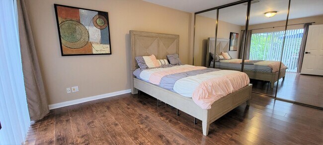 Foto del edificio - 3203 Pin Oak Ct