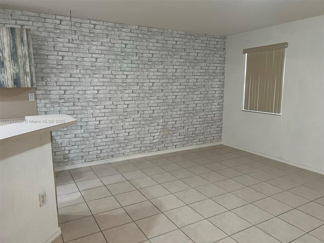 Building Photo - 16620 SW 47th Terrace