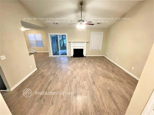 Foto del edificio - 3813 Willow Tree Cir