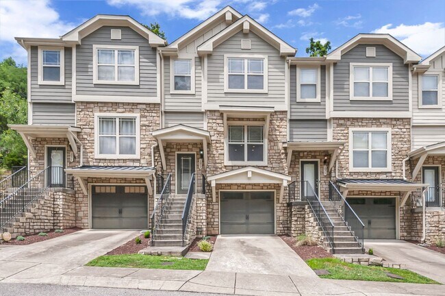 Foto del edificio - Awesome 3BE/2.5BA home in Bellevue!