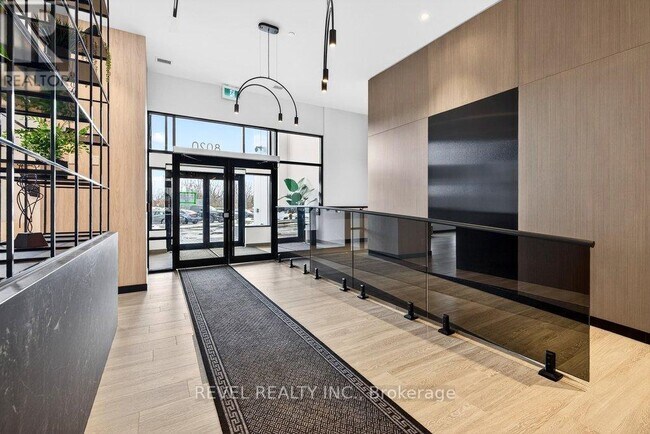 Photo du bâtiment - 8020 Derry Rd