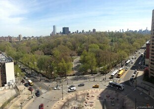 Building Photo - 301 W 110th St