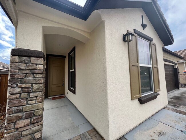 Foto del edificio - Unique Del Webb at Sierra Canyon Home with Views Available for Lease!