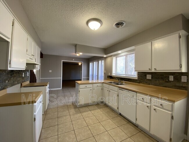 Foto del edificio - 3735 Hickory Hill Rd