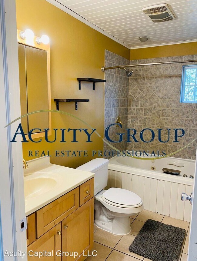 Foto del edificio - 3 br, 2 bath House - 8856 Odean Ave