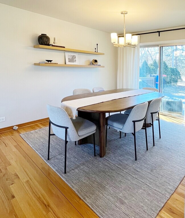 Foto del edificio - 2020 N Kennicott Dr