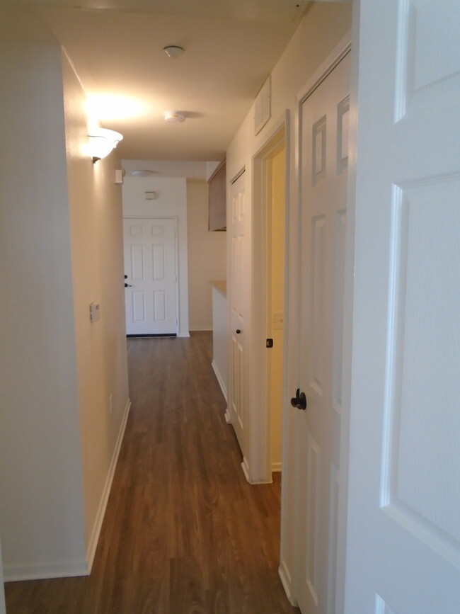 HALLWAY - Baywood Villas Apartments