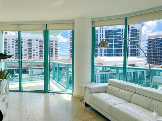 Foto del edificio - 6000 Indian Creek Dr