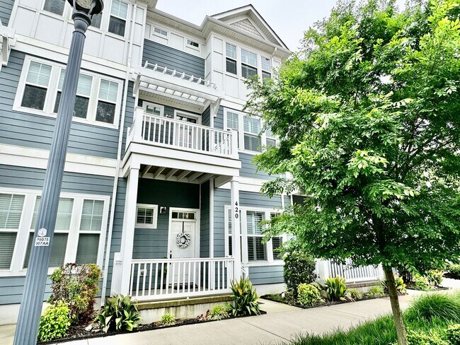Foto del edificio - Available NOW in the Vibe District - 3 Blo...
