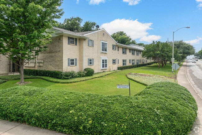 Building Photo - 5818 E University Blvd