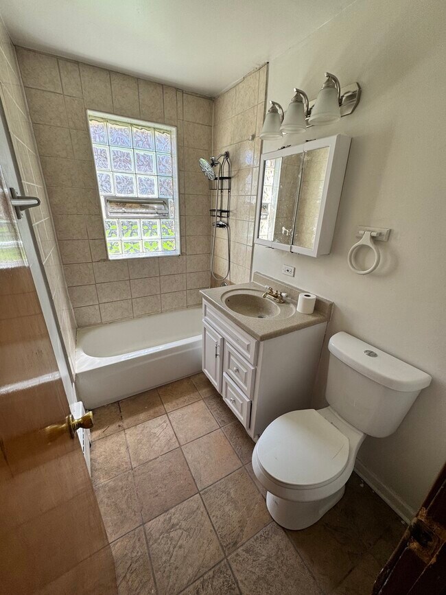 Foto del edificio - 4425 W 55th St