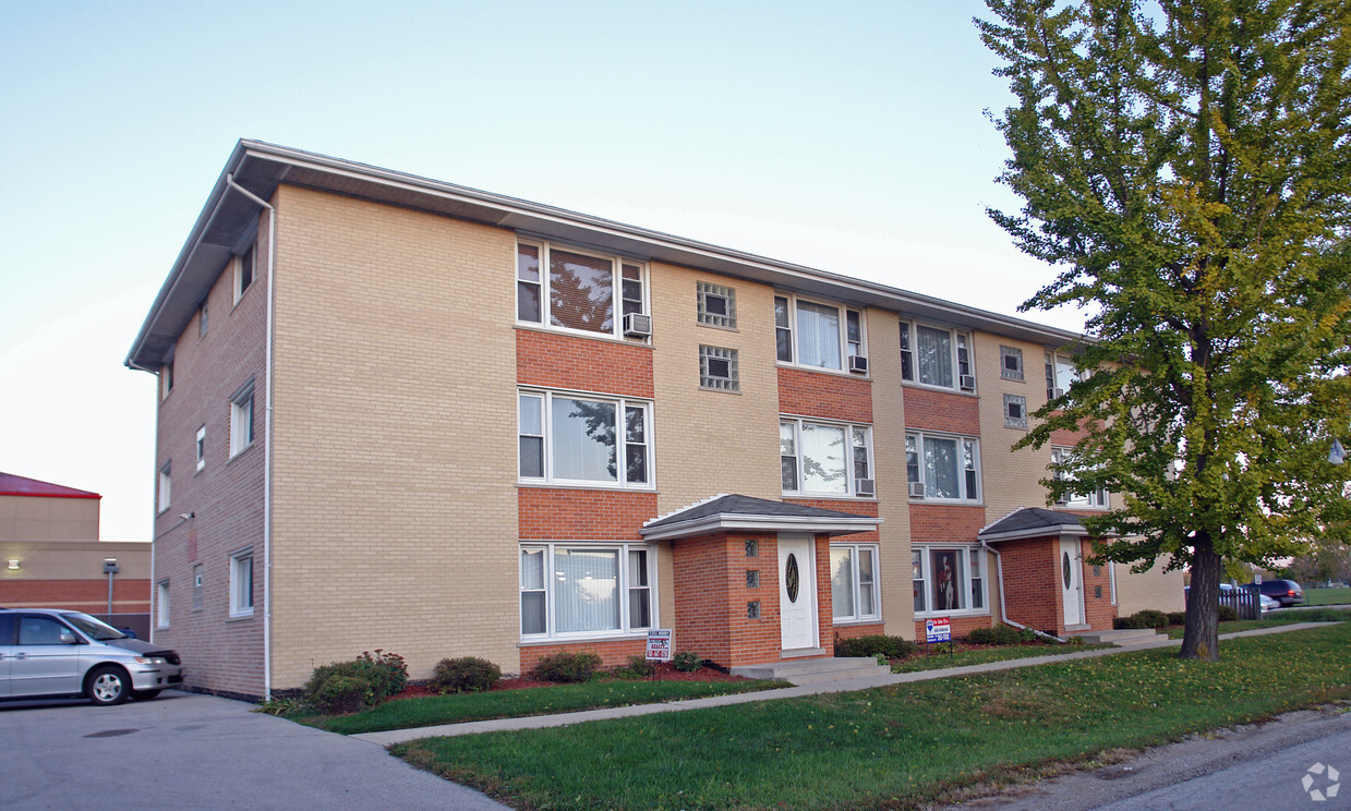 Building Photo - 8751 W 79th St