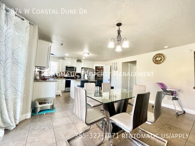 Building Photo - 3874 Coastal Dune Dr