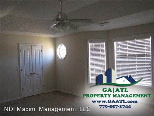 Building Photo - 3 br, 2.5 bath House - 7673 Commerce court