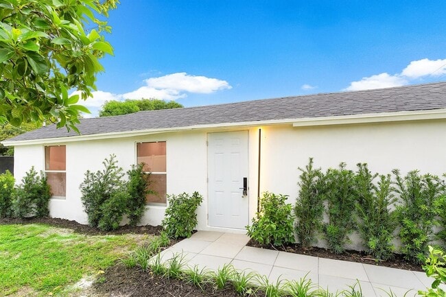 Photo - 107 SW 4th Ave House