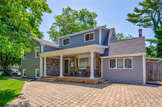 Building Photo - 1428 Pine Dr