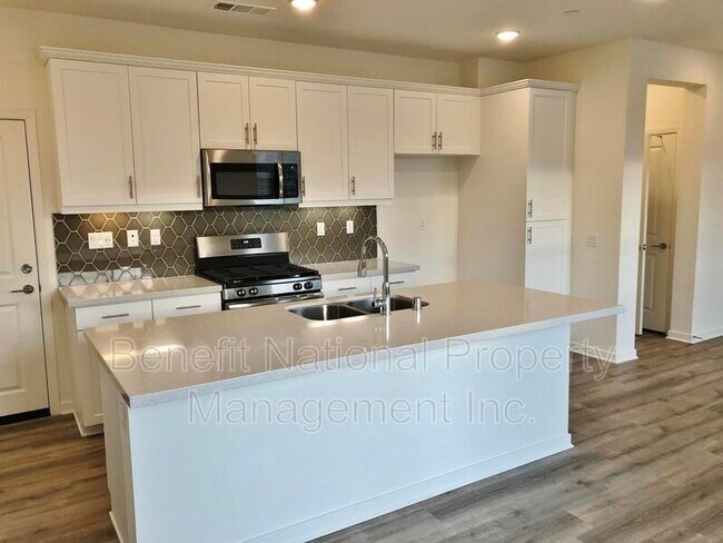 Building Photo - 35813 Breckyn Ln