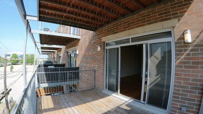 Building Photo - 1609 Warren Blvd