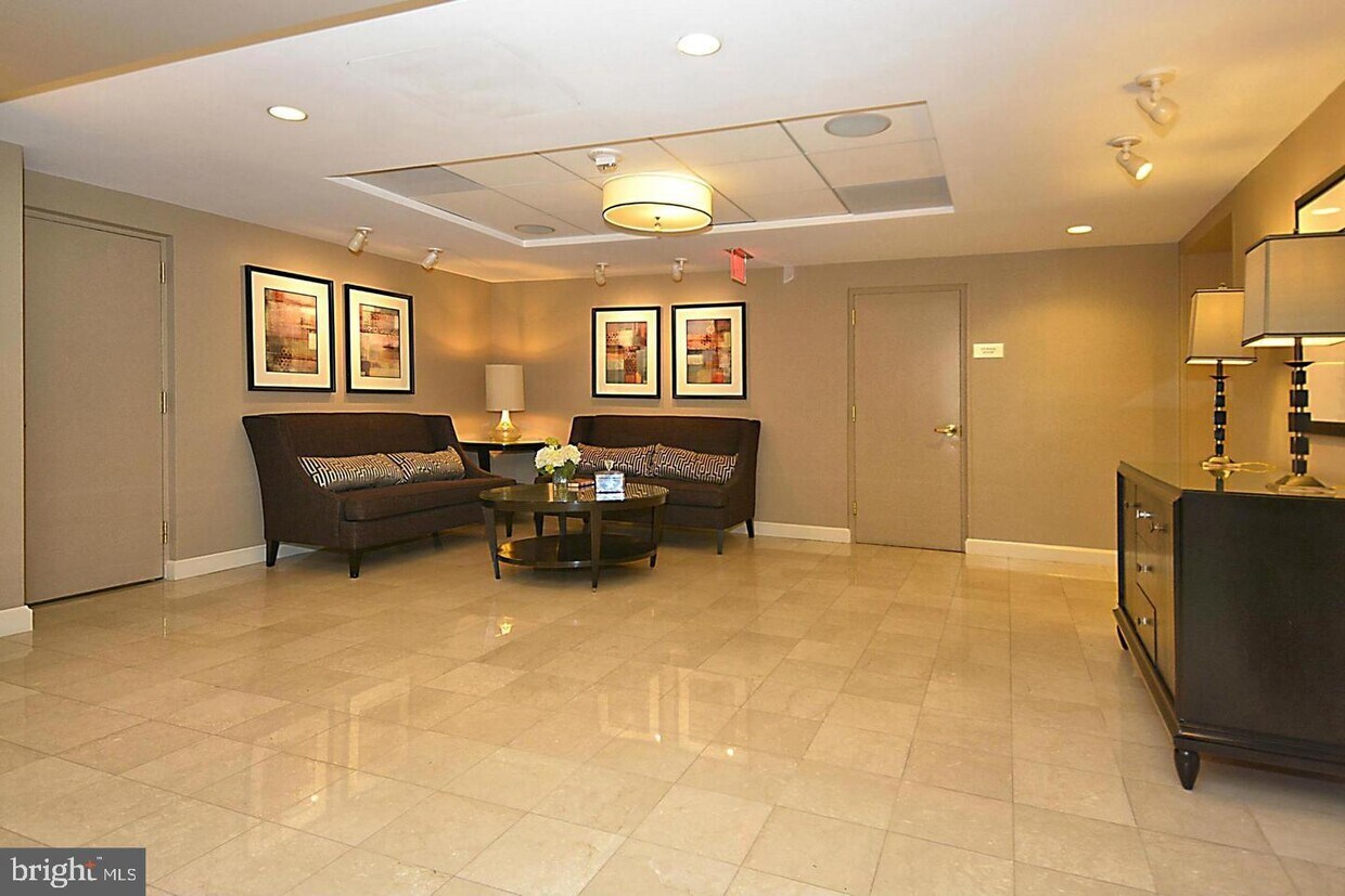 Foto principal - 4601 N Park Ave