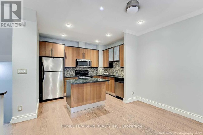 Building Photo - 37 Avondale Ave