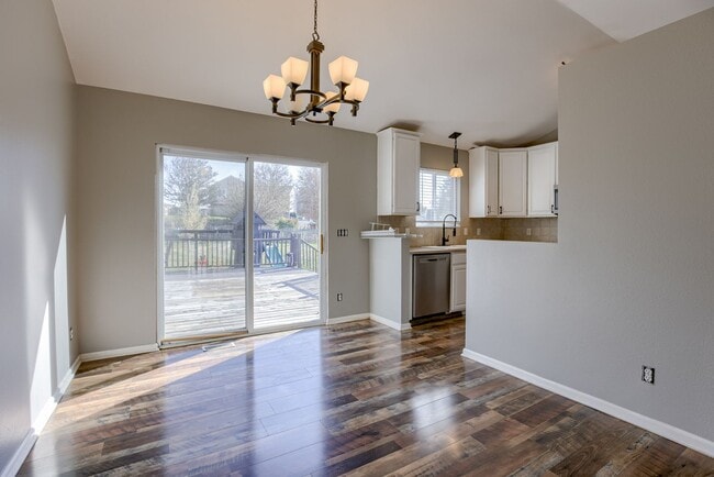 Building Photo - 15405 Fillmore Cir