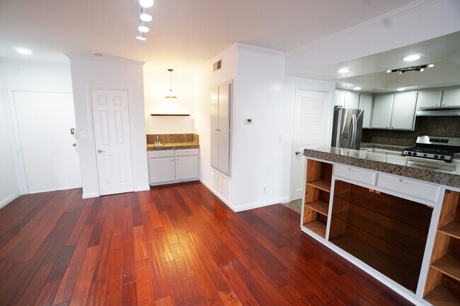 Comedor - 1441 Federal Ave