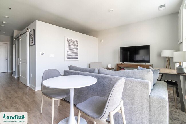 Building Photo - 545 Foster St