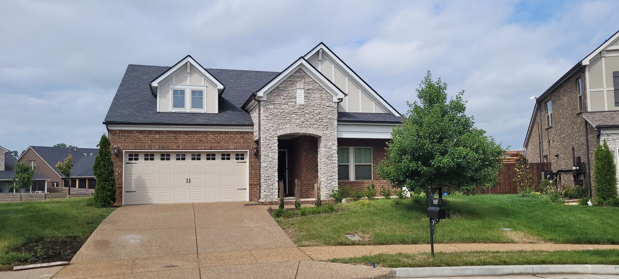 Primary Photo - Beautiful Home in the Reserve at Stone Hal...