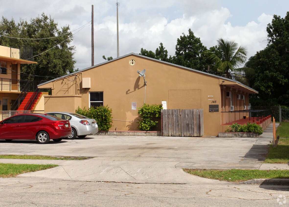Primary Photo - 145 NW 29th St