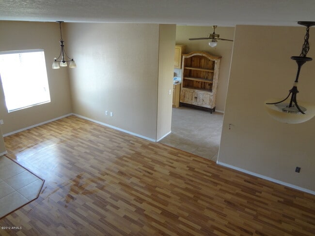 Building Photo - 1576 E Windsor Dr