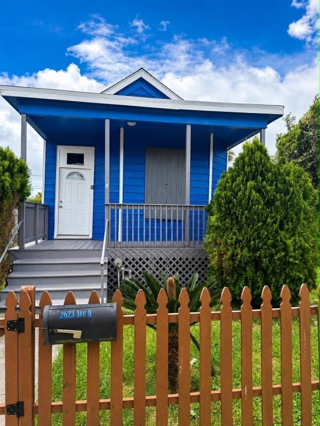 Building Photo - 2623 Avenue Q