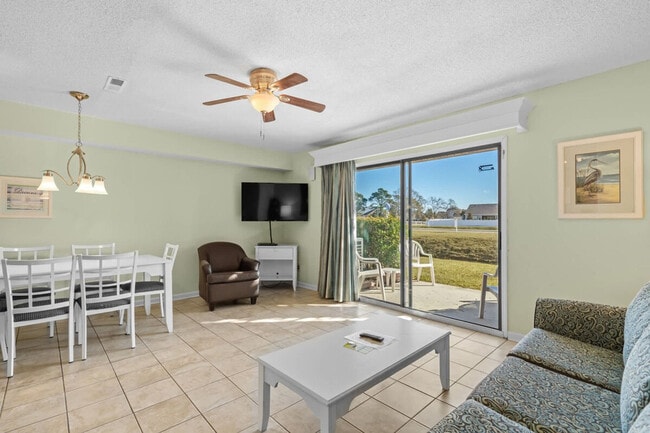 Building Photo - 203 Plantation Dr