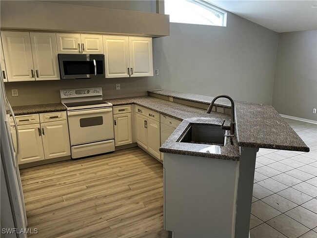 Building Photo - 18072 Horseshoe Bay Cir