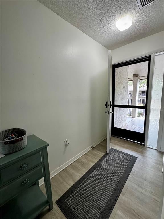 Foto del edificio - 3031 Quail Hollow St