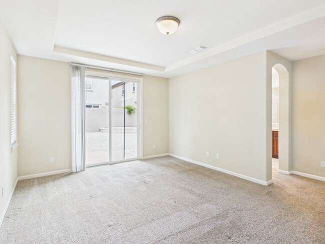 Building Photo - Single Family House