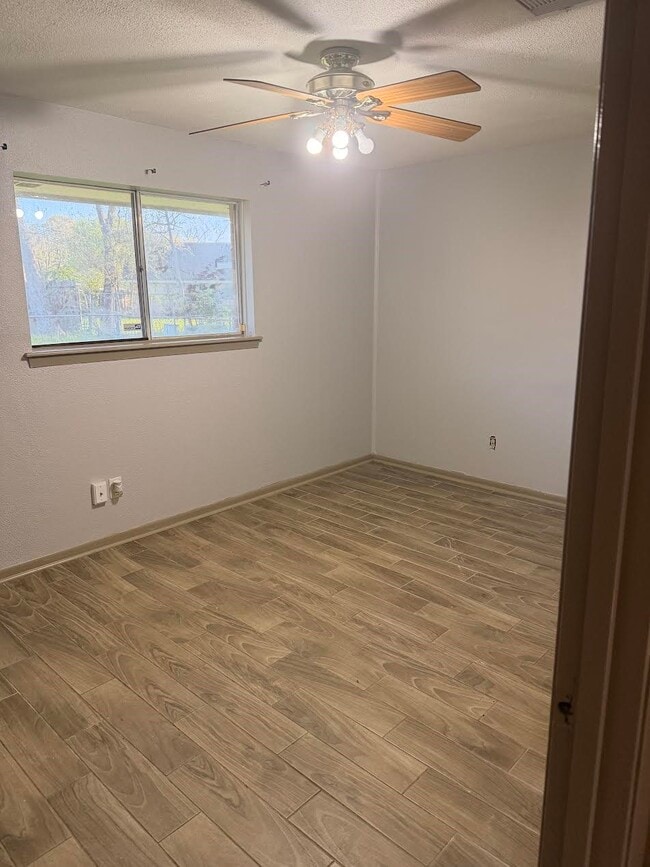 Building Photo - 1602 Willow Rock Rd