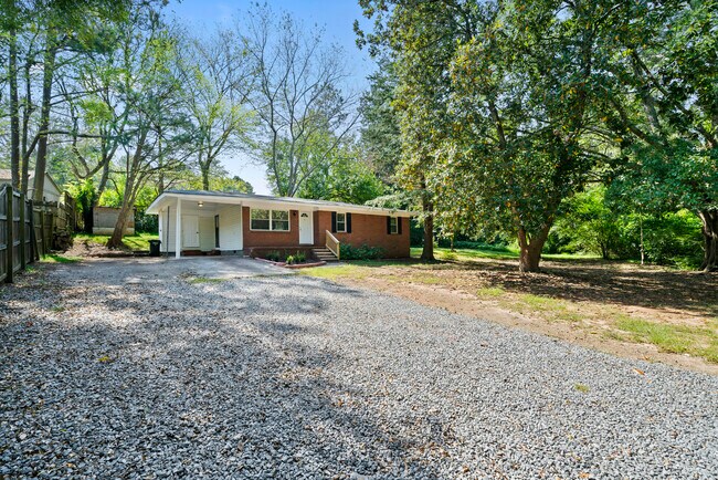Foto del edificio - 944 Liberty Hill Rd