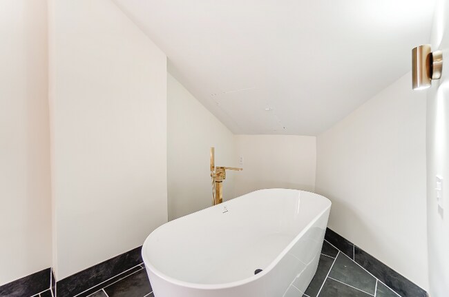 Building Photo - 1123 Dayton St