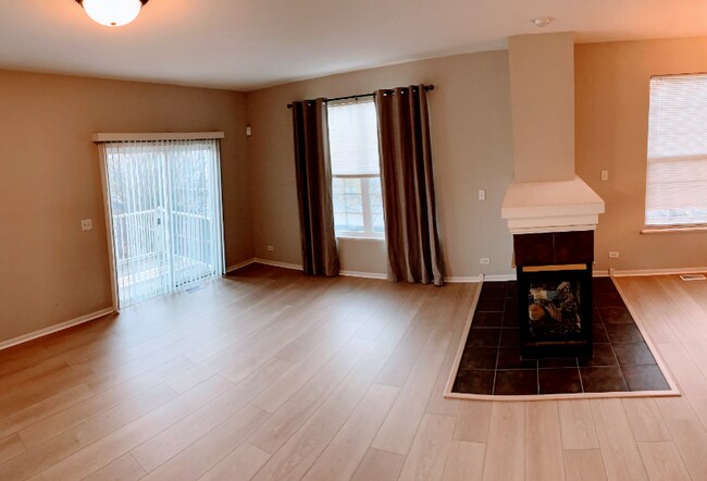 Foto del edificio - 775 Lewisburg Ln