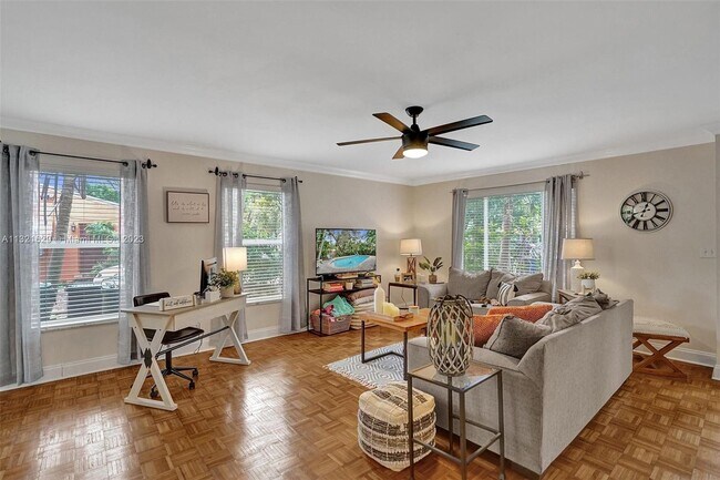 Foto del edificio - 305 SW 11th Ct