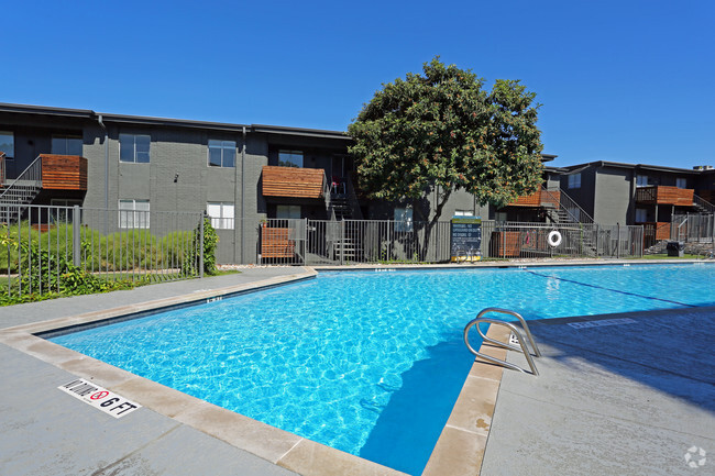 1st Pool - Cascade Apartments