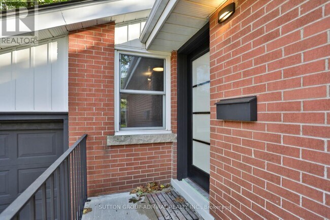 Photo du bâtiment - 275 Southwood Dr