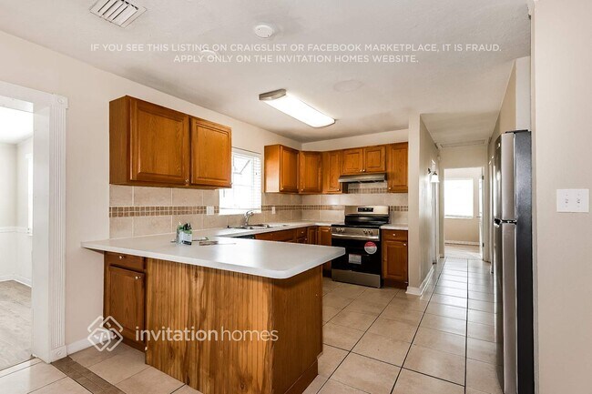 Foto del edificio - 1713 Roslyn Ave