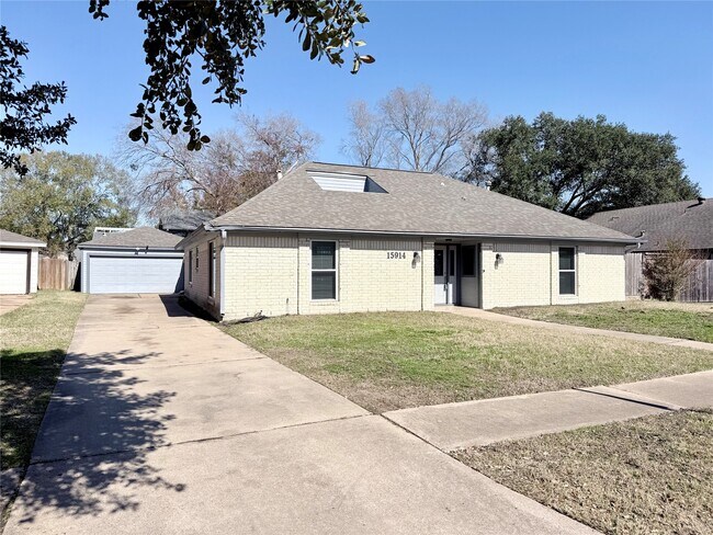 Foto del edificio - 15914 Mill Hollow Dr