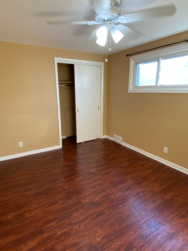 Building Photo - 592 Dorrance Ave